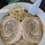 自家製太麺 渡辺 - ラーメン 煮豚トッピング