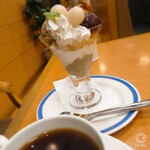 岡山珈琲館 - ほうじ茶とサツマイモのパフェを頂き(*´∀｀)