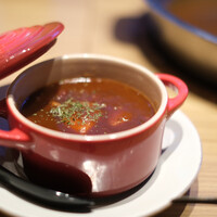 しゃぶしゃぶKINTAN 表参道店 - 前菜はなんといきなりヘビーなシチューから