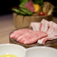 しゃぶしゃぶKINTAN - 牛タンと白金豚のしゃぶしゃぶ