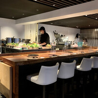 しゃぶしゃぶKINTAN - カウンターもコロナ対策バッチリ