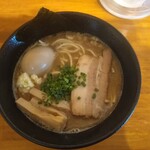 麺屋タカモト - とんこつ７５０円＋味玉