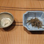 御料理 まつ山 - イギリス産の岩塩と小豆島産の塩昆布