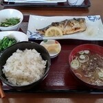 みなさん館 - 焼魚定食は南三陸産の魚使ってます