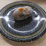 はま寿司 - 茹で牡蠣握りもみじおろしのせ