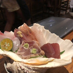 Sumibikushiyakiya Natsuya - 刺し盛りは地魚で、イラブチャーなどなど