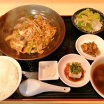 Unsui Rou - 本日の日替わりランチ「豚と卵の豆豉煮こみ」800円