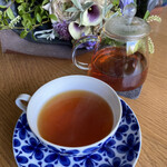 エル・バウ・デコラシオン - いただいたブーケとモナミのヴィンテージ。我が家にある復刻版とはやっぱりひと味もふた味も違うのです（ ;  ; ）