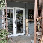 エル・バウ・デコラシオン - 1階はヨーロッパの街角にあるみたいなフラワーショップ♡