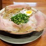 濃厚豚骨らーめん 博多一路 - 博多こってりチャーシューめん980円