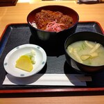庄や - 【2020.9.24(木)】日替わりワンコイン丼(タレカツ丼)500円