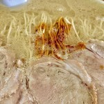 双喜紋 - ラーメンはネギ抜きのニンニク・辛味アリアリの
      超コッテリ仕様
