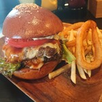 木村食堂 - ダブルチーズバーガー 1,350円(税込)