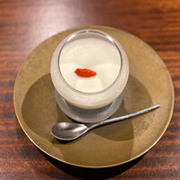 新中国料理HARAKAWA 北新地店 - 杏仁豆腐は必食