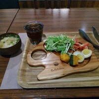 ターンテーブル - 