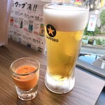 ザ シャラク - 生ビール（オープン価格100円）とお通しのガスパチョ