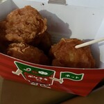 ファミリーマート - 料理写真:「ポケチキ(ホット)」200円也。税込。