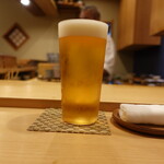 すし処 睦月 - 薄張りガラスのビールが美味しい