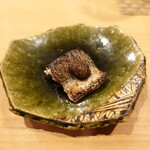 すし処 睦月 - さんまの炙りにワタのソース