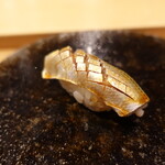 すし処 睦月 - 小肌