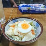 伊勢屋酒店 - ポテサラ。