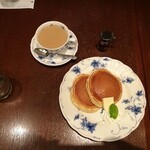 喫茶トリコロール - モーニングホットケーキセット