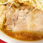 ラーメン二郎 - 豚