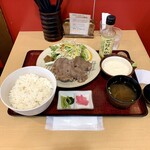 ご飯屋 - 牛タンとろろ定食(\1,380)