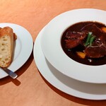 Sion - そーすをパンで拭って最後まで