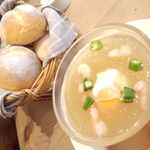 ･･･et puis les chaises - ランチ　コンソメジュレスープとパン