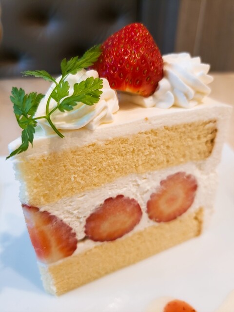 東京で魅惑のいちごスイーツ！訪れたい都内の人気店16選 [食べログまとめ]