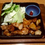 魚民 - 鶏とろ(肩肉)の岩塩炙り焼398円