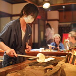 とっぴんぱらりのぷ - 焼きたてのアツアツな煎餅をいただけます