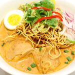 タイ風カレーラーメン　カオソイ