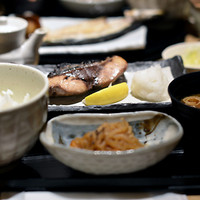 小割烹おはし 恵比寿 - イナダ塩焼き定食