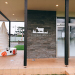 ドリームドルチェ - 入り口には大きいソフトクリームのオブジェが(*^^*)