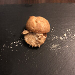 くらすわ レストラン - プチシュー。公家のツナサンドです。