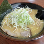 白熊ラーメン - ミソ納豆ラーメン￥700＋白髪ねぎ￥150