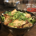 鉄板食堂 バレーナ - チャーシュー丼