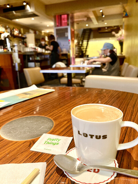 Lotus ロータス 表参道 カフェ 食べログ