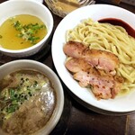 金町製麺 - 煮干醤油と柚子塩のWつけそば