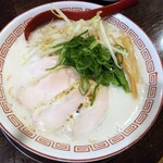 金町製麺 - 博多風豚骨ラーメン