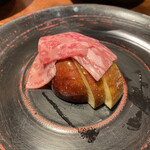 銀座かつかみ - 中にイチジクがいる。