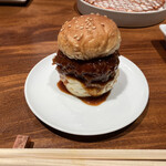 銀座かつかみ - 一口メンチカツバーガー