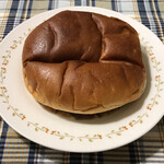 小松パン店 - 甘さ控えめこしあんのあんぱん