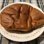 小松パン店 - いちごジャムたっぷりジャムパン