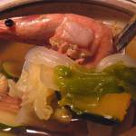 ジビエ料理 あまからくまから - 10ｃｍは優に有ろう、大ぶりな甘えび入りの、「夏の甘えびトマト鍋」