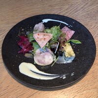 Tsuchi 農園野菜とチーズ料理 - 海と大地のオードブル