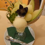 アオイ農園　ぶどうの木 - 静岡クラウンメロンのパフェ♪
