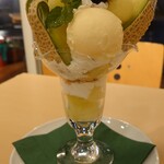 アオイ農園　ぶどうの木 - 静岡クラウンメロンのパフェ♪